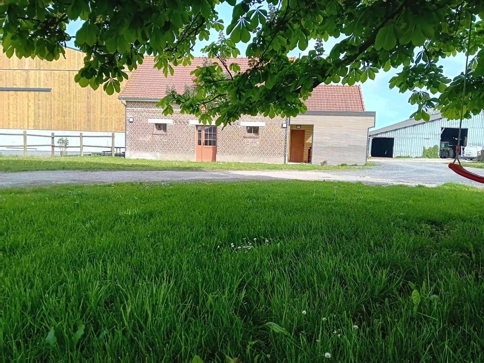 Gite Ferme Du Marronnier Derchigny Exterior foto